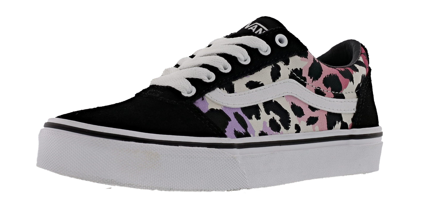 
                  
                    Lateral of lilac, rose and black & white animal print of Van's Kid's Sneaker
                  
                