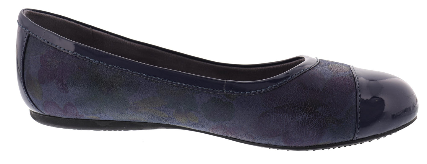 Softwalk Women's Napa Narrow Width Slip On Ballerina Flats