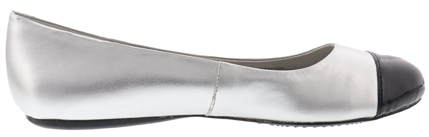 Softwalk Women's Napa Narrow Width Slip On Ballerina Flats