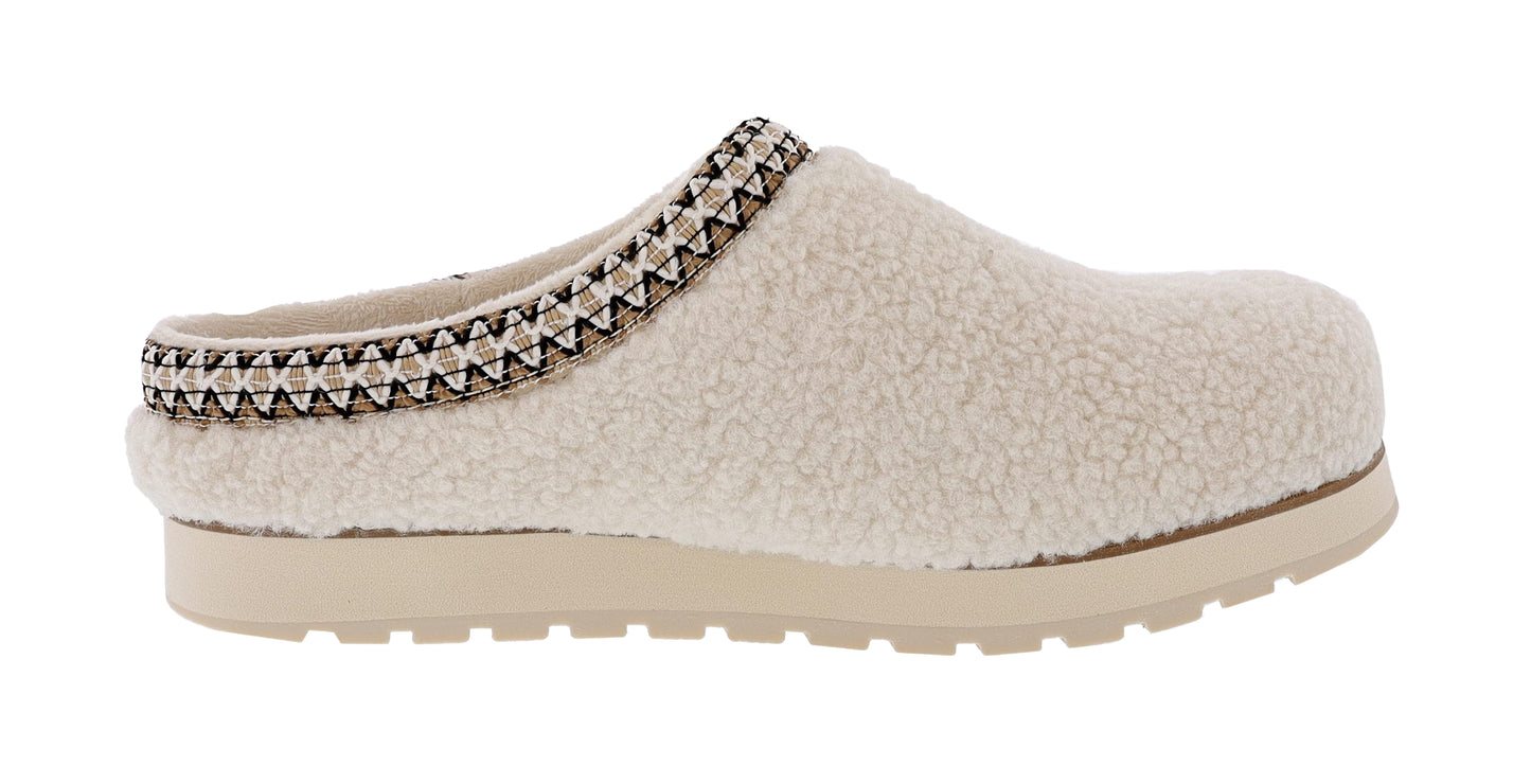 
                  
                    Skechers Women's Bobs Keepsakes-Cozy Kicks Clog Slippers
                  
                